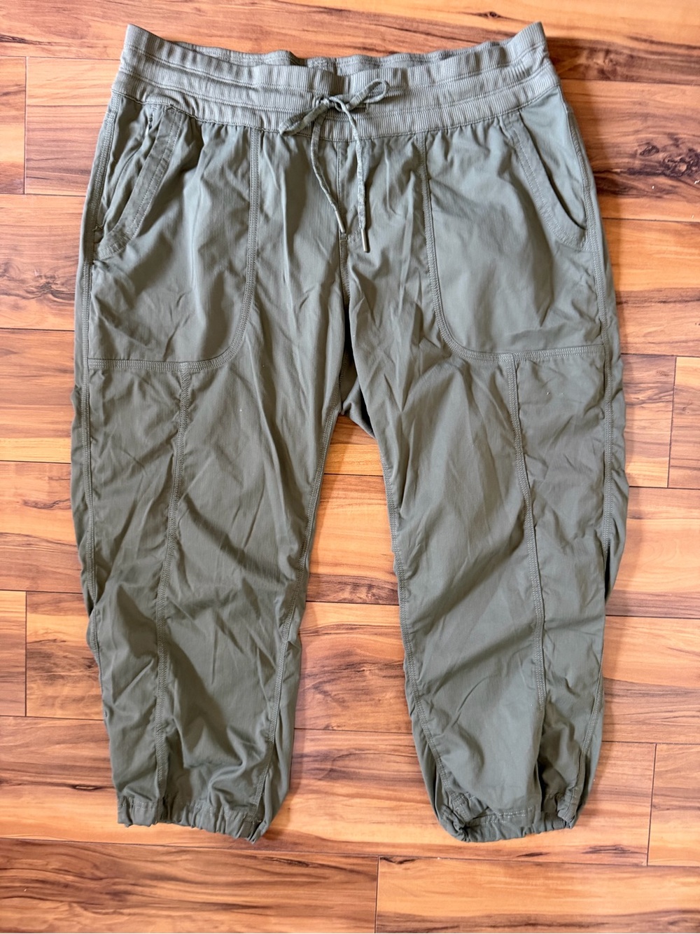 The North Face Women’s Olive Green Capris Jogger Pants